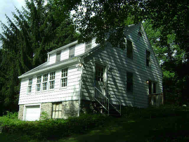 Building photograph for 22 BELLAMY LN